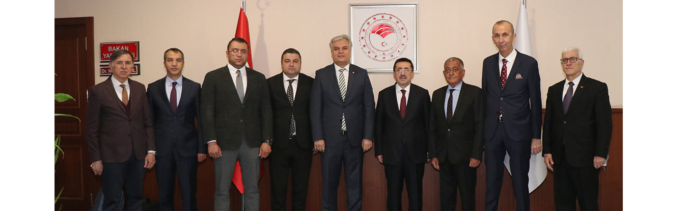 TSÜAB’DAN  BAKAN YARDIMCISI DR. NİHAT PAKDİL’E HAYIRLI OLSUN ZİYARETİ