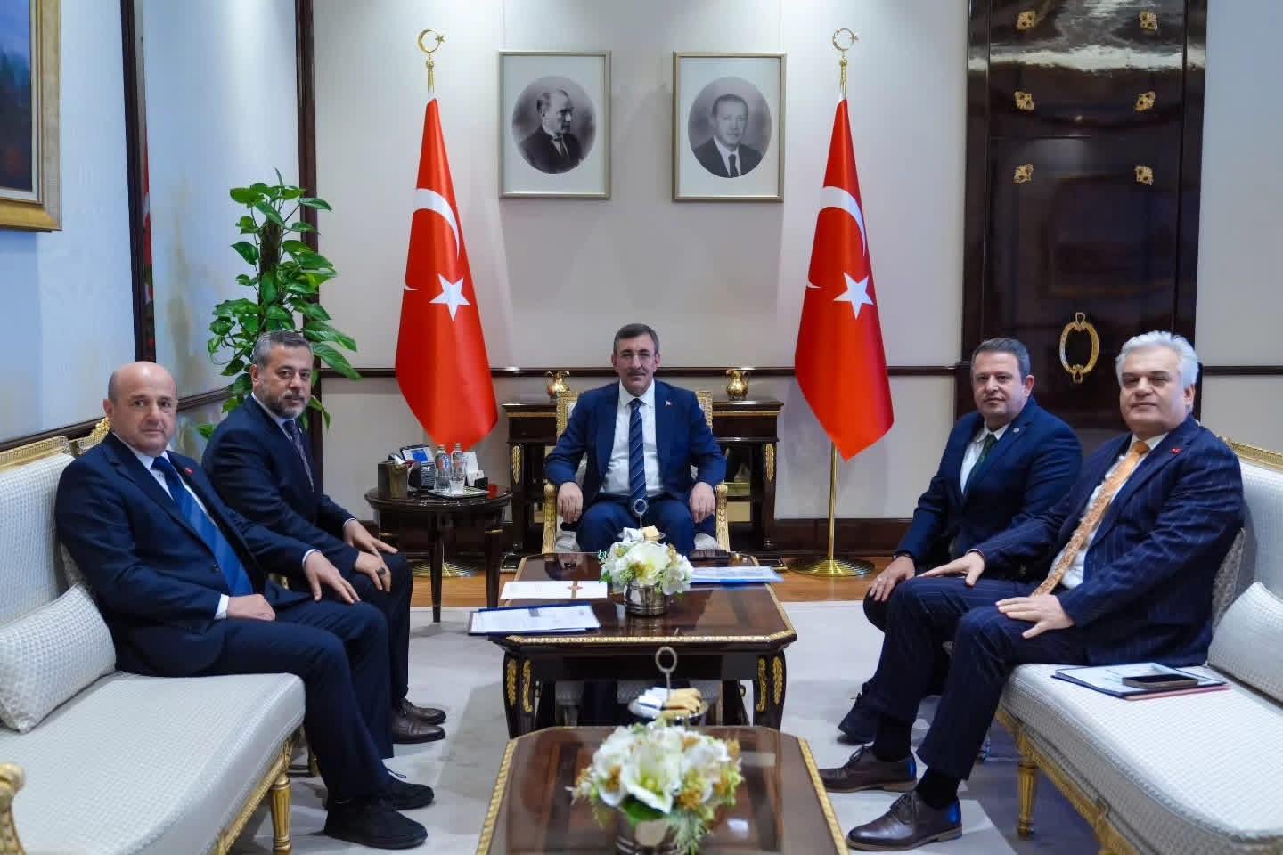Ziraat Bankası Kredileri ile ilgili taleplerimizi Cumhurbaşkanı Yardımcımız Sayın Cevdet Yılmaz’a ilettik.